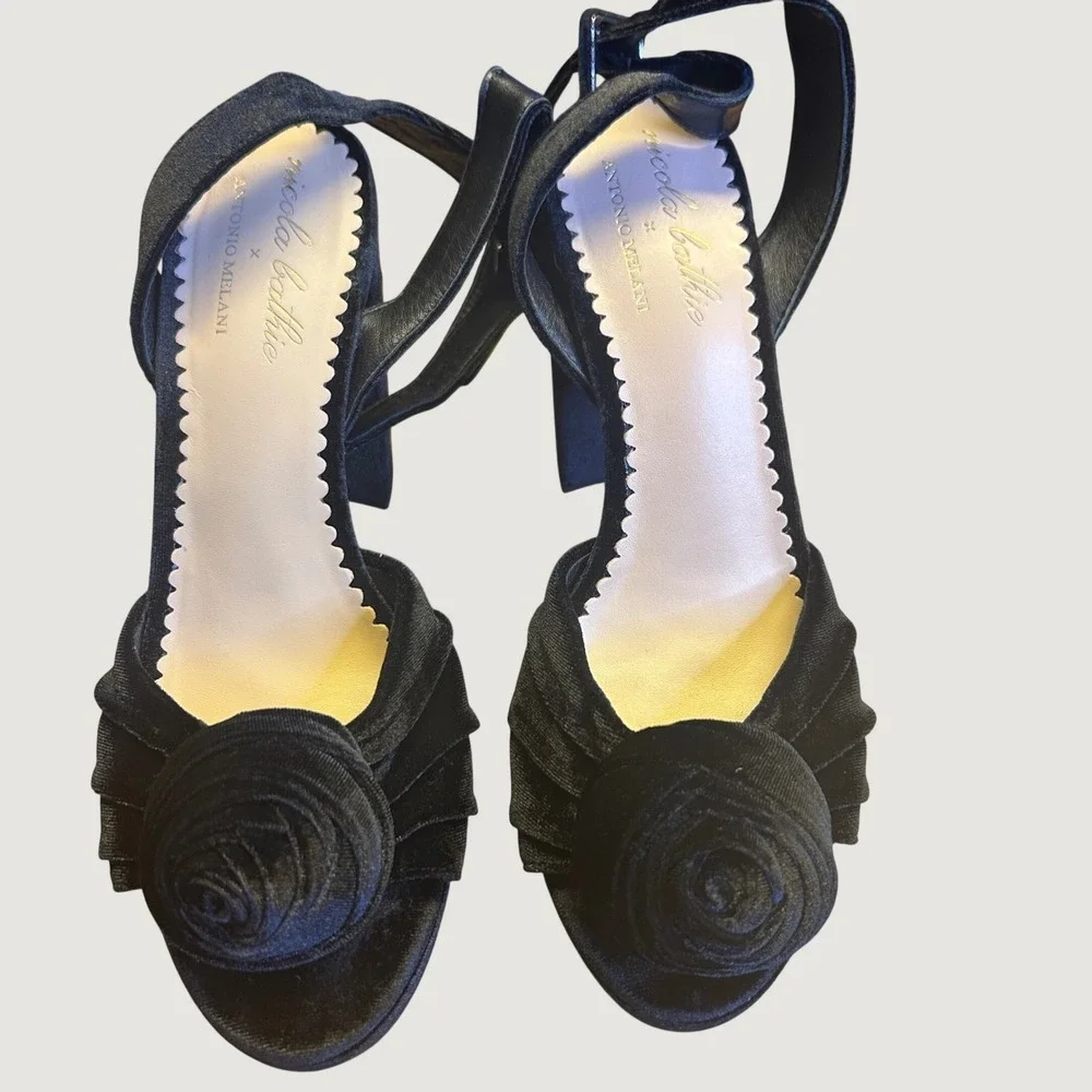Antonio Melani Nicola Bathie Emilia Sandals 9M Black Velvet Rose‎ Platform heels